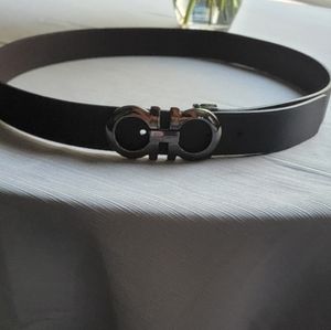 NWT Salvatore Ferragamo men 34-36 authentic belt in box.